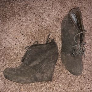 Jessica Simpson wedge